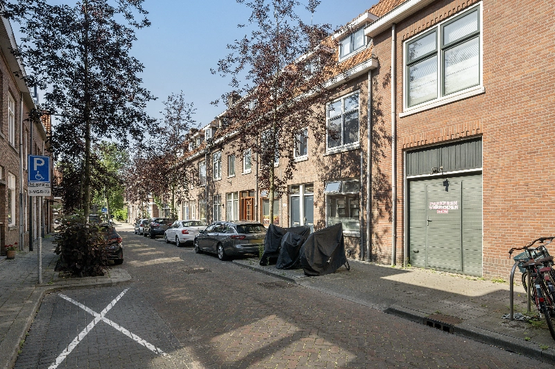 Jacob van Lennepstraat 21